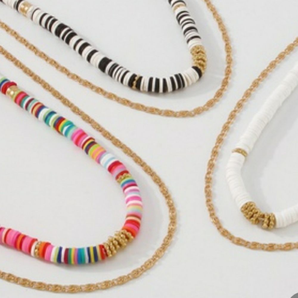 SEE MY SIMILAR NECKLACES Multi-color Faux Puka Shell Necklace Gold Tone Chain - Picture 11 of 12